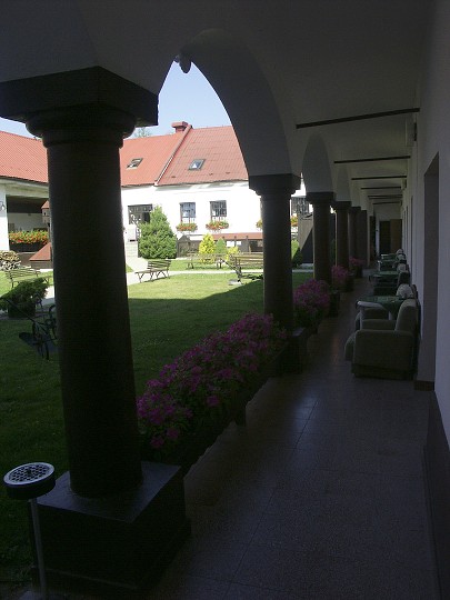 img00018.jpg